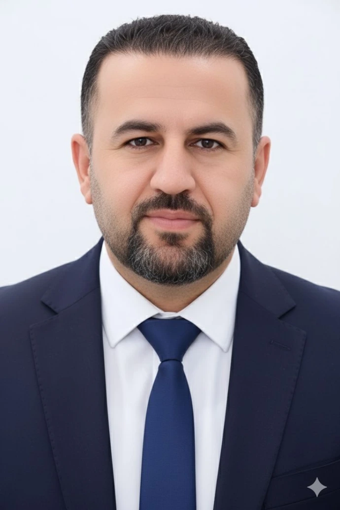 موظف اوبيريشن في شركة لوجستيات وشحن دولي